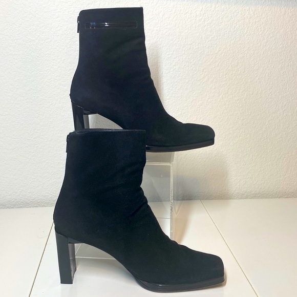 Stuart Weitzman Black Suede Bootie Square Toe 10 - Picture 3 of 9